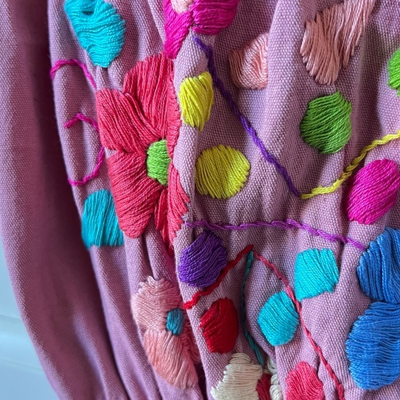 Super cute embroidery strapless top - Picture 6 of 8